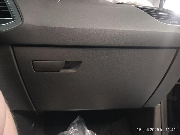 Handskerum SEAT LEON (5F1)