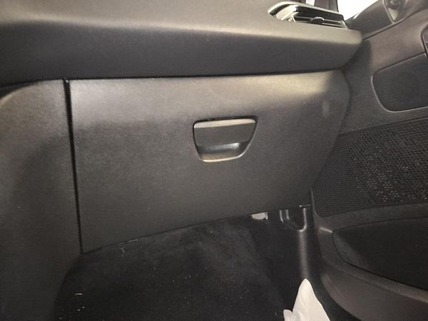 Handskerum PEUGEOT 208 I (CA_, CC_)