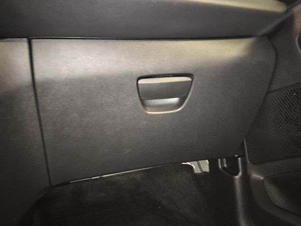 Handskerum PEUGEOT 208 I (CA_, CC_)