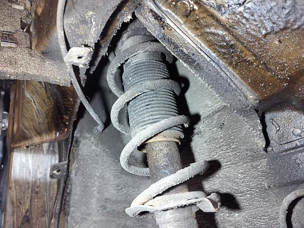 Federbein vorn NISSAN NOTE (E12)