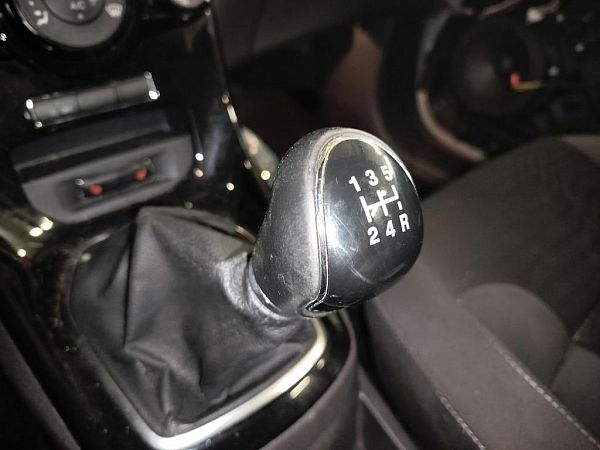 Pommeau De Levier De Vitesses – Pour Ford Fiesta 4 Phase 2 – Diesel 1.8 TDDI – Occasion