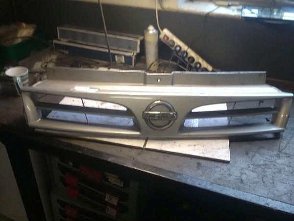 Grill / gitter NISSAN PRIMASTAR Box (X83)