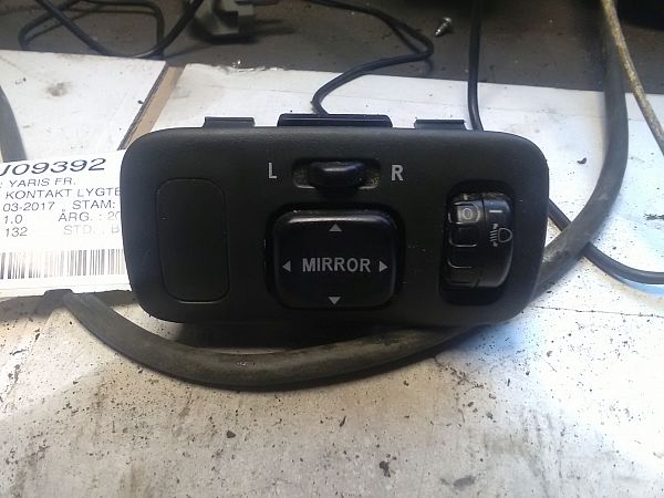 Kontakt - lygtejustering TOYOTA YARIS/VITZ (_P1_)