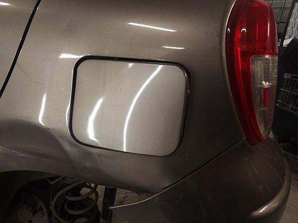 la trappe à carburant NISSAN MICRA IV (K13_)