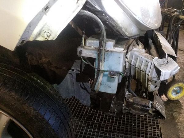 moteur et réservoir d'eau essuie glace SUZUKI ALTO (GF)