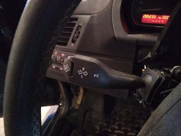 Switch - indicator BMW X3 (E83)