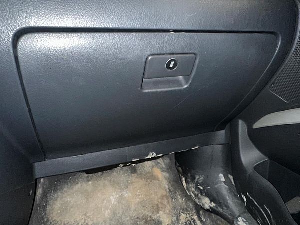 Handskerum TOYOTA COROLLA Verso (ZER_, ZZE12_, R1_)