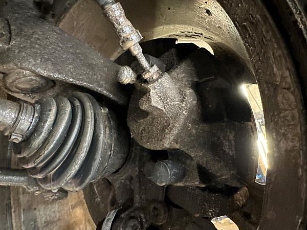 Bremssattel, innenbelüftet, vorne li. FORD FOCUS III Turnier