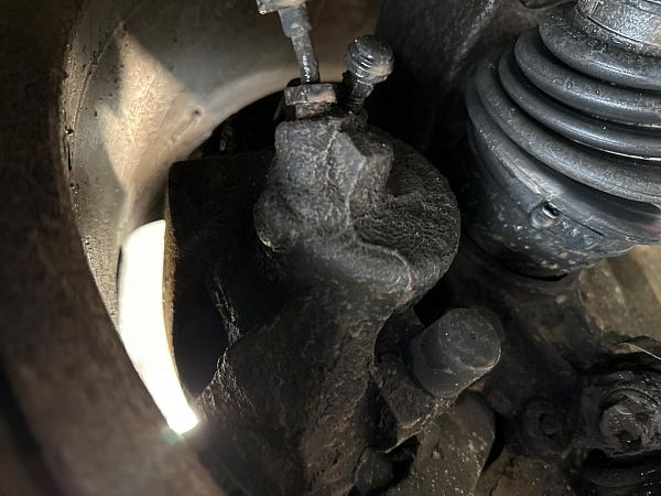 Bremssattel, innenbelüftet, vorne re. FORD FOCUS III Turnier