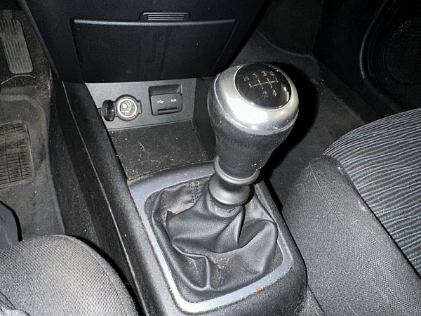 Gałka zmiany biegów KIA CEE'D Hatchback (ED)