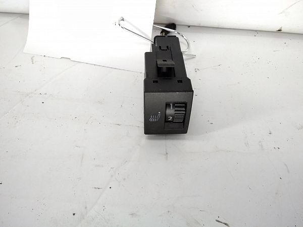 Switch - seat heater VW POLO (9N_)