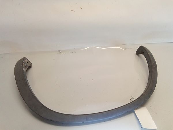 Wing arch moulding SUZUKI IGNIS I (FH)
