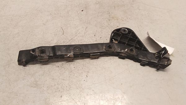 Rear bumper mounting bracket