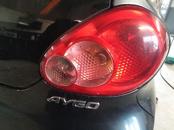 Rear light TOYOTA AYGO (_B1_)