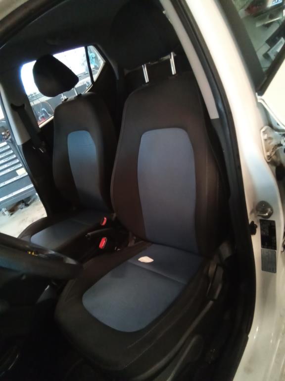 Front seats - 4 doors HYUNDAI i10 (BA, IA)