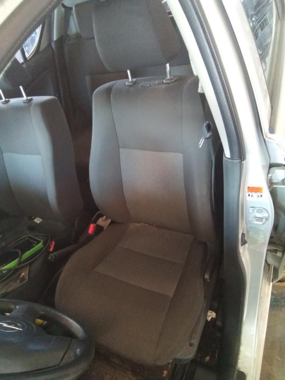 Front seats - 4 doors OPEL AGILA (B) (H08)