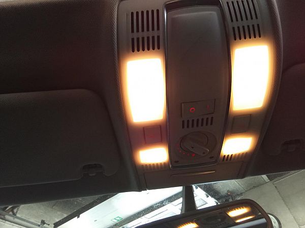 éclairage intérieur AUDI A6 Avant (4F5, C6)