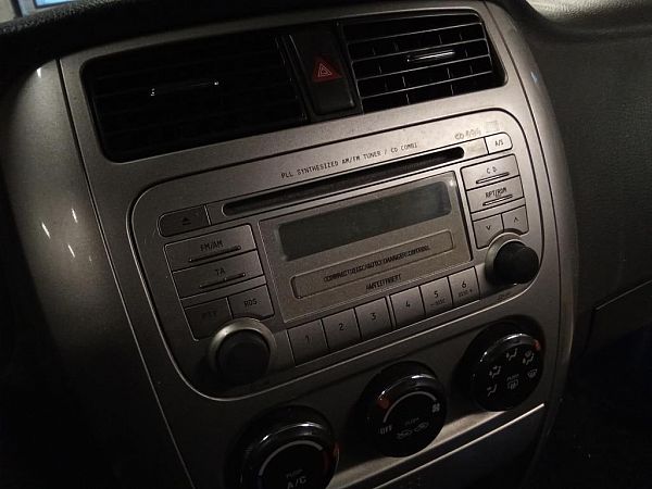Audio SUZUKI LIANA Hatchback