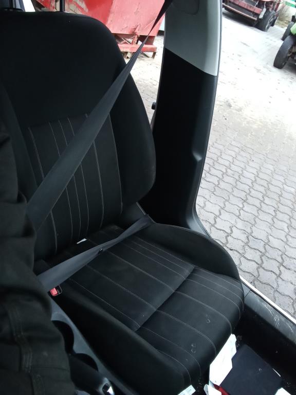 Front seats - 4 doors CITROËN C4 II (B7)