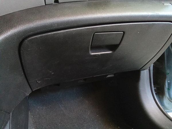 Schowek na rękawiczki CHEVROLET AVEO Hatchback (T300)
