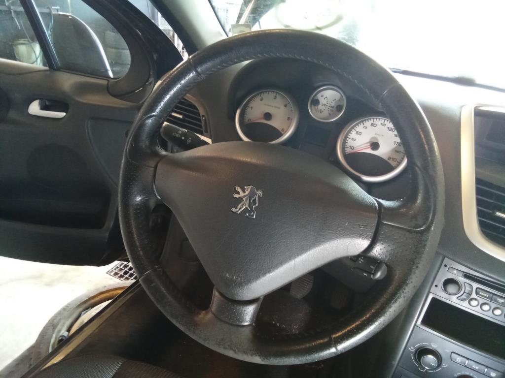 Peugeot 207 Lenkrad, der Airbag wird nicht mitgeliefert gebraucht