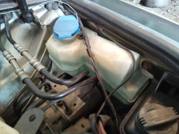 moteur et réservoir d'eau essuie glace AUDI A4 (8EC, B7)