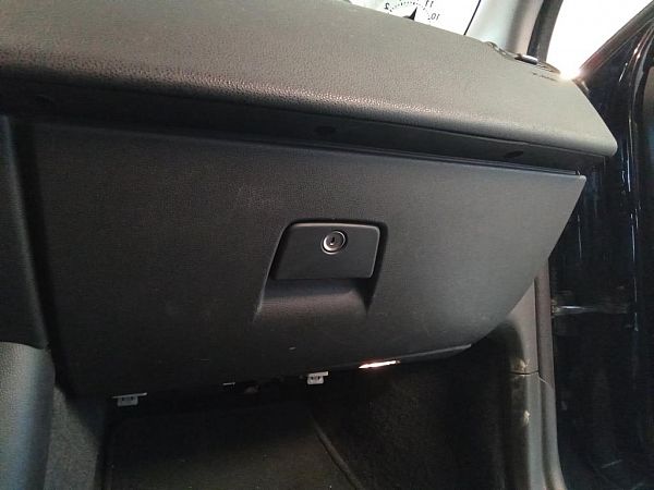 Handskerumsklap VOLVO V50 (545)