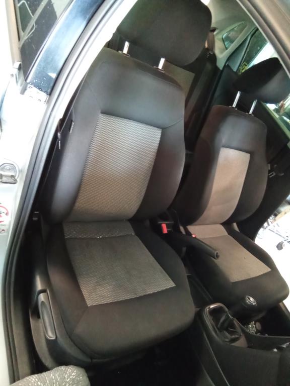 sièges avant 4 portes VW POLO (6R1, 6C1)