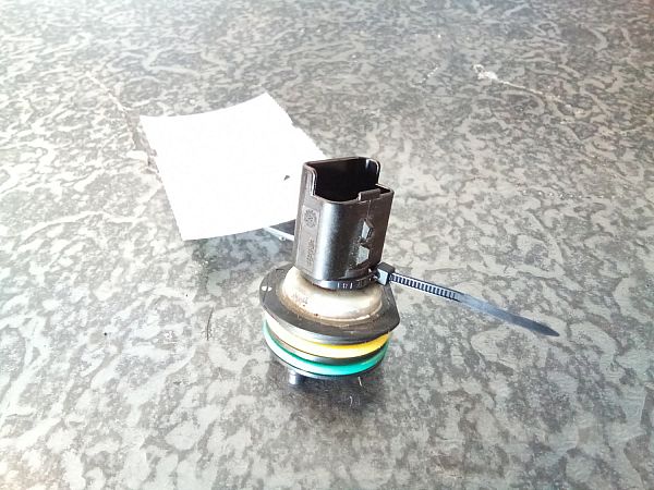 Przełącznik ciśnienia oleju PEUGEOT 208 I (CA_, CC_)