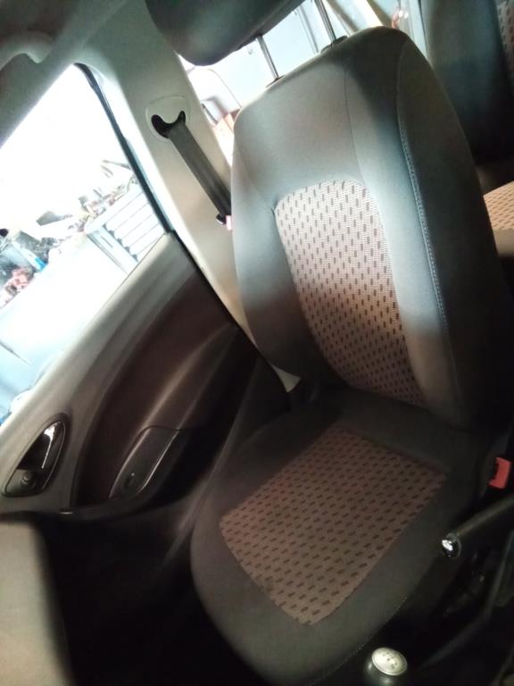 Front seats - 4 doors SEAT IBIZA Mk IV (6J5, 6P1)