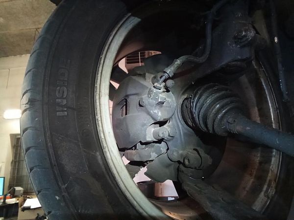 Bremssattel, innenbelüftet, vorne re. FORD FOCUS III Turnier