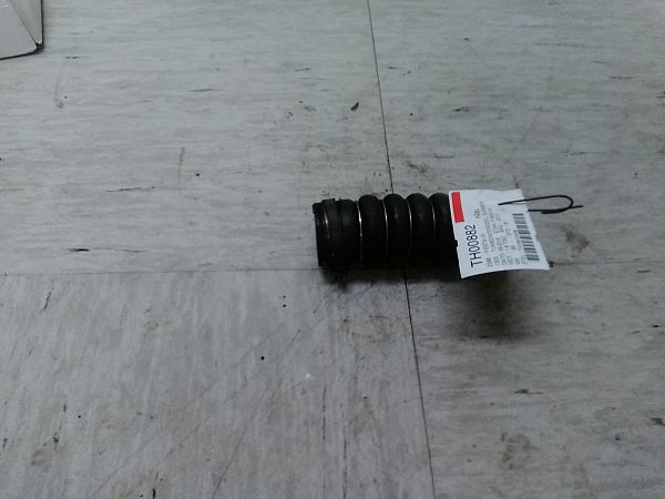 Turbo / intercoolerslang FORD FIESTA VI (CB1, CCN)