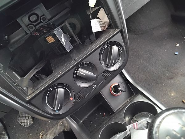 Boitier Régulateur de chauffage VW FOX Hatchback (5Z1, 5Z3, 5Z4)