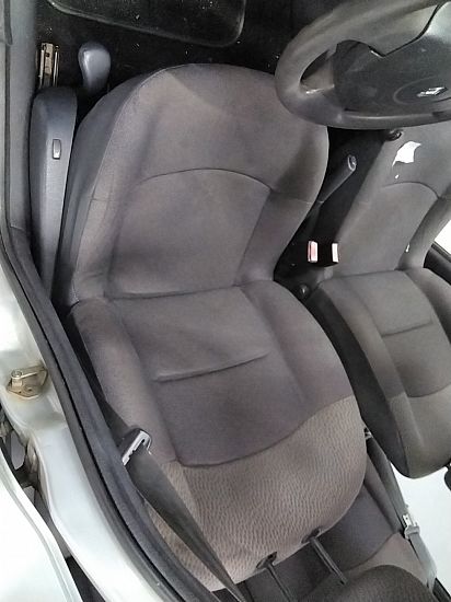 Front seats - 4 doors RENAULT CLIO Mk II (BB_, CB_)