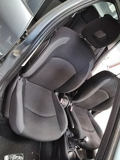 Fotele przednie – 4 drzwi PEUGEOT 206 Hatchback (2A/C)