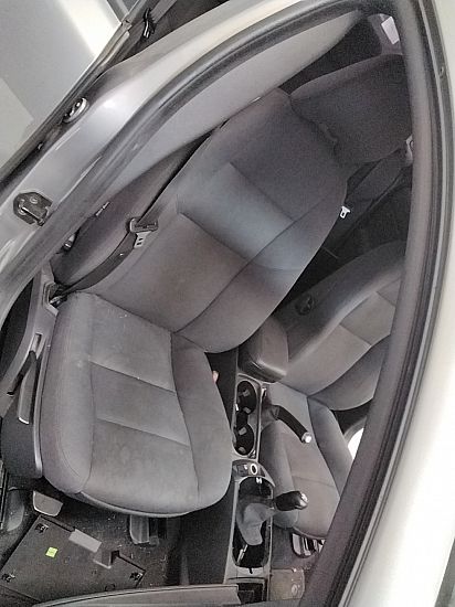 Front seats - 4 doors VOLVO S40 II (544)