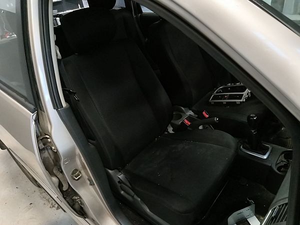 sièges avant 4 portes SUZUKI LIANA Hatchback