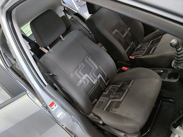 sièges avant 4 portes SUZUKI SPLASH (EX)