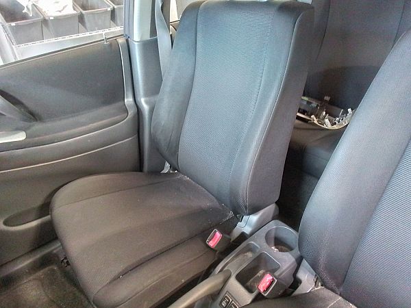 Fotele przednie – 4 drzwi SUZUKI LIANA Hatchback