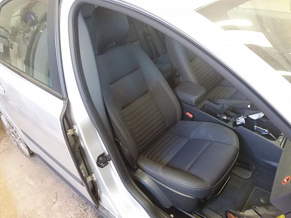 Front seats - 4 doors VOLVO S40 II (544)