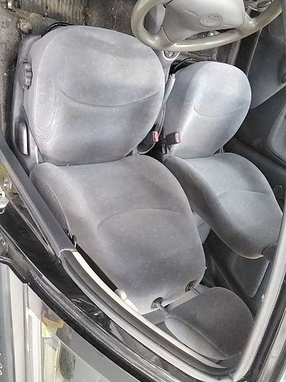 Front seats - 4 doors TOYOTA YARIS/VITZ (_P1_)