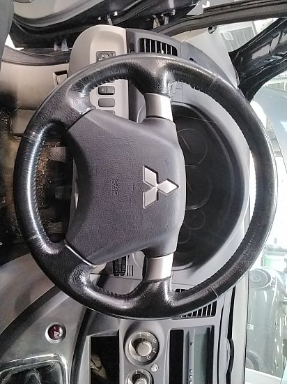 Steering wheel - airbag type (airbag not included) MITSUBISHI GRANDIS (NA_W)