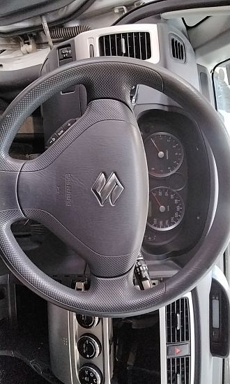 Kierownica – modele z poduszką i bez poduszki powietrznej SUZUKI LIANA Hatchback