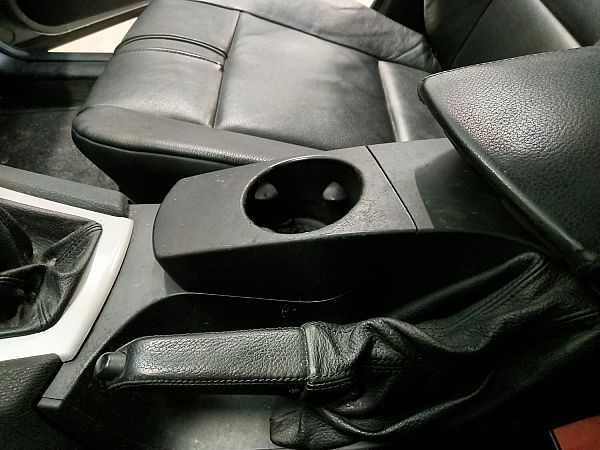 Cup holder BMW X3 (E83)