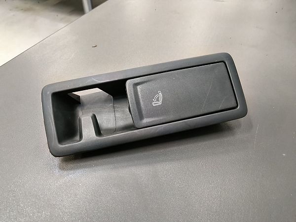 Seat backrest lever