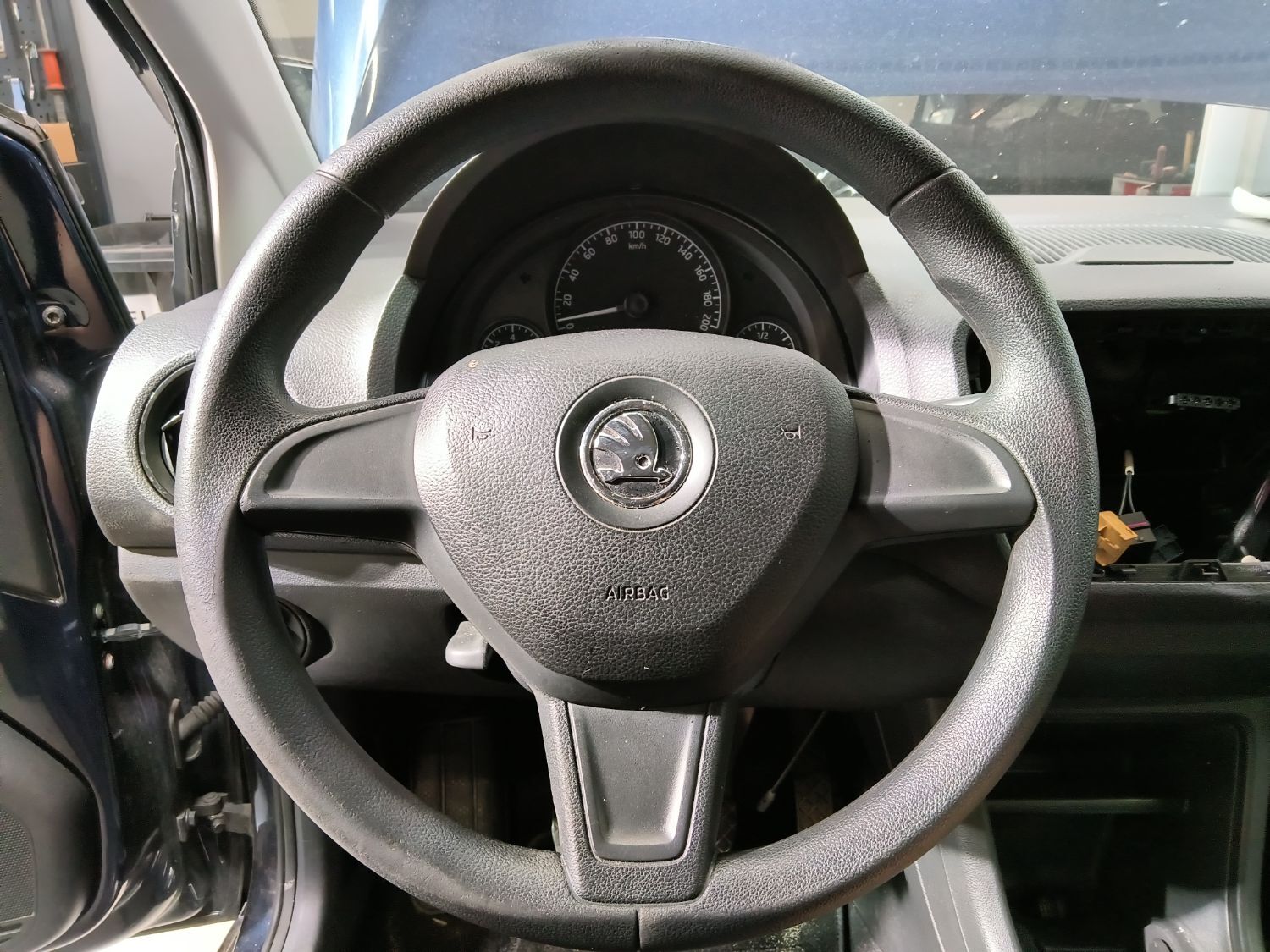 Skoda Citigo Steering wheel airbag type airbag not included Citigo Autoparts24