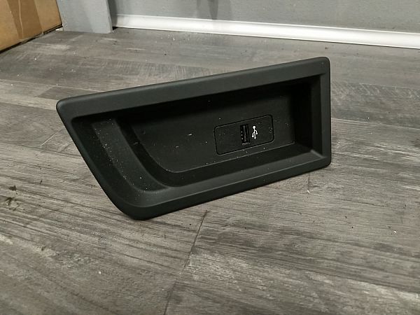 USB socket connector