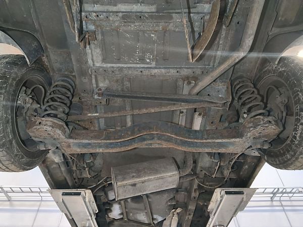 Hinterachse kpl., ohne Differenzial PEUGEOT EXPERT Box (VF3A_, VF3U_, VF3X_)