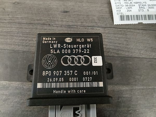 Kørelysrelæ AUDI A6 Avant (4F5, C6)