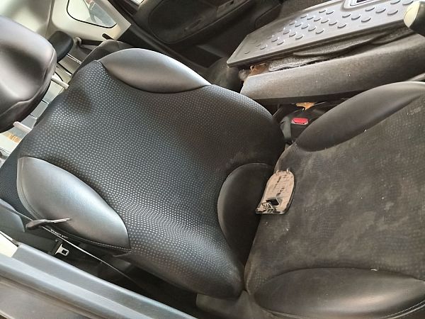 Forseter 4 dørs NISSAN NOTE (E11, NE11)